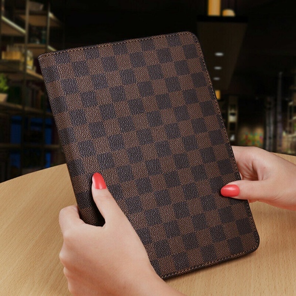 iPad 9.7" (2017) Case